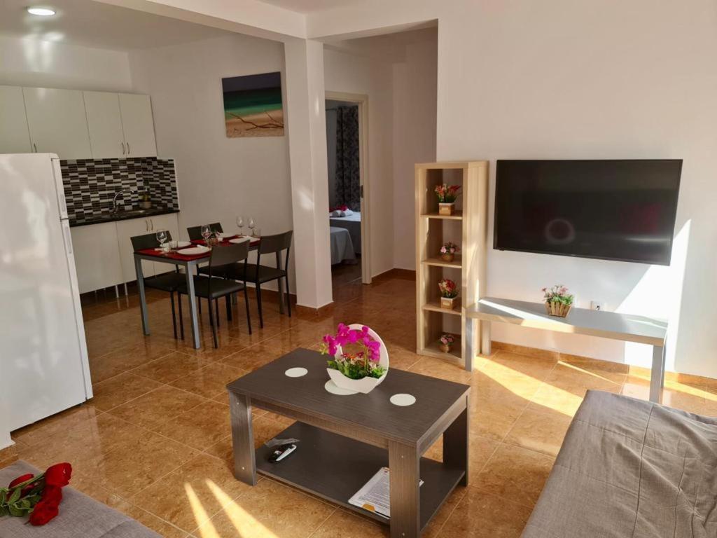 Franmay Apartments - 7 Modern Apartments Near The Beach & City, Perfect For Nomads, Travellers, Families, Watersports! 산타 마리아 외부 사진